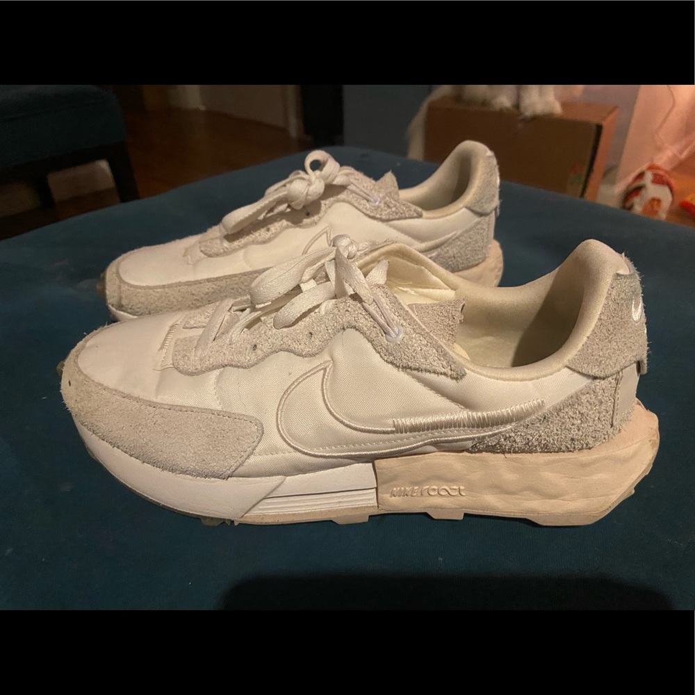 NIKE Fontanka EDGE 9.5 White/Phantom/Fossil Stone/Coconut Milk EUC